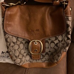 Coach shoulder bag (1941 collection)